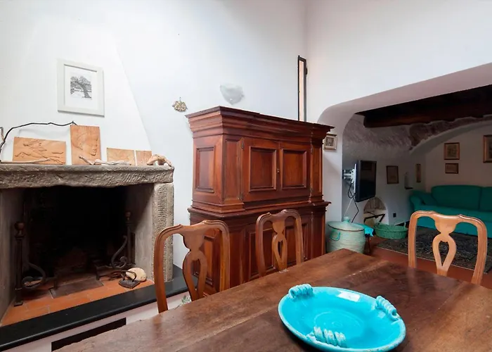 Casa Al Castello アパート レーリチ